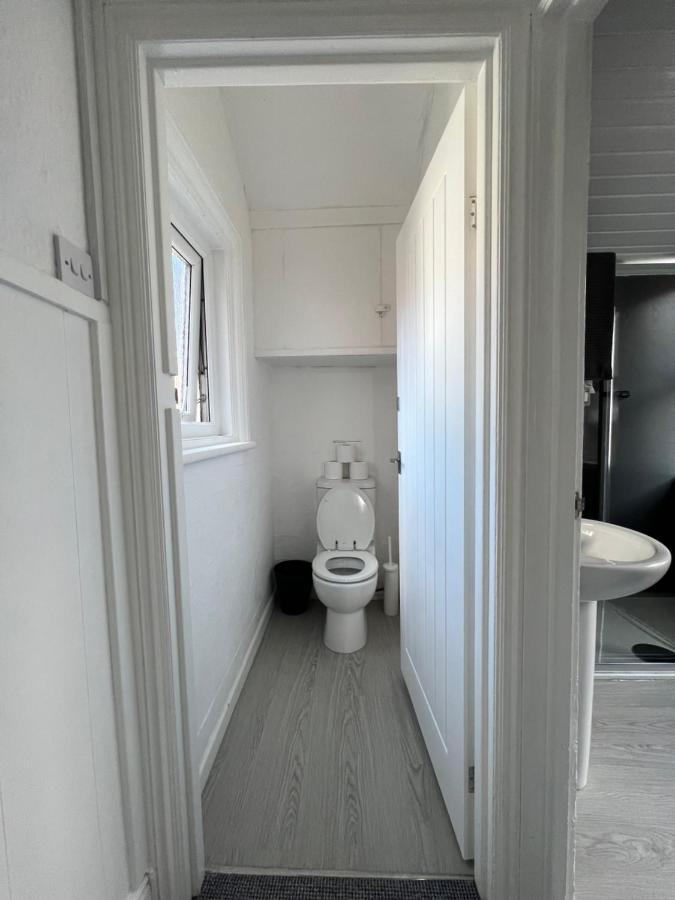 Safari Apartment, Free Parking, 10Min Walk To Blackpool Tower, Sleeps 12 Ngoại thất bức ảnh
