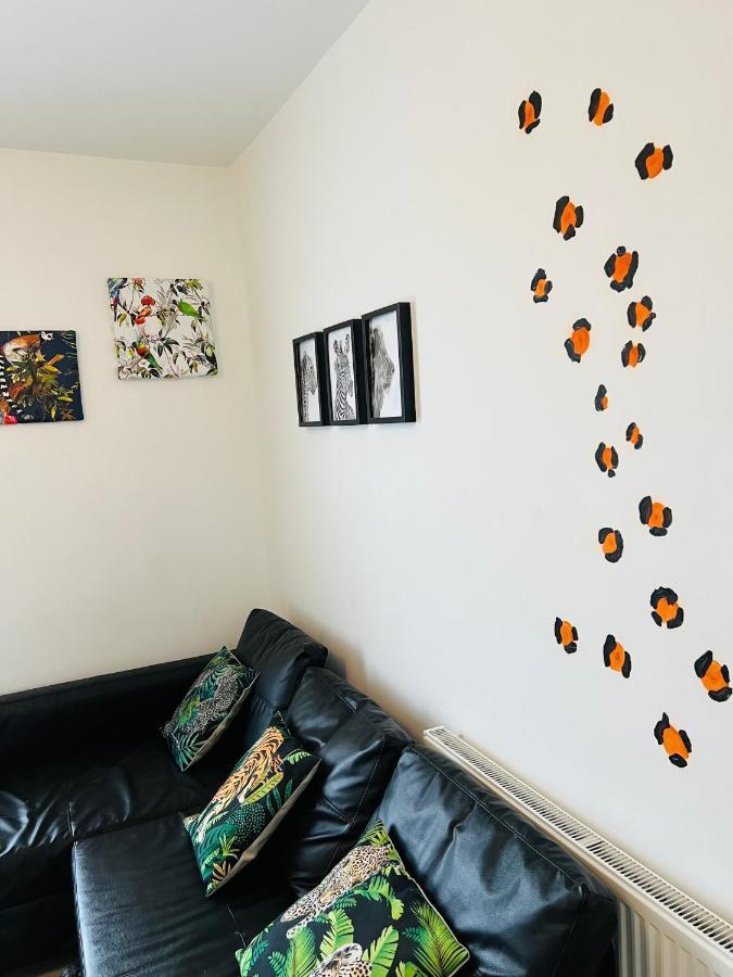 Safari Apartment, Free Parking, 10Min Walk To Blackpool Tower, Sleeps 12 Ngoại thất bức ảnh